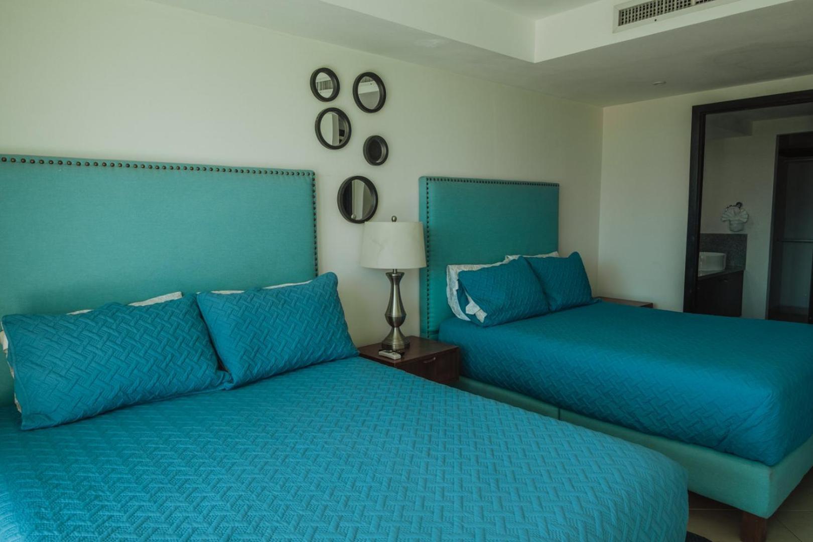 Grand Venetian Beachfront Condos Puerto Vallarta Exterior foto